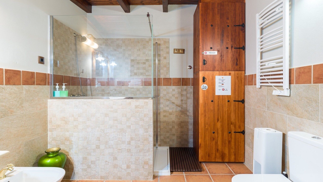 Photo of Bathroom in Valleseco
