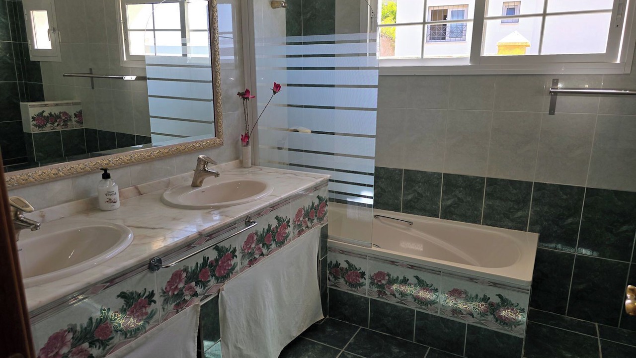 Photo of Bathroom in Torre de Benagalbon