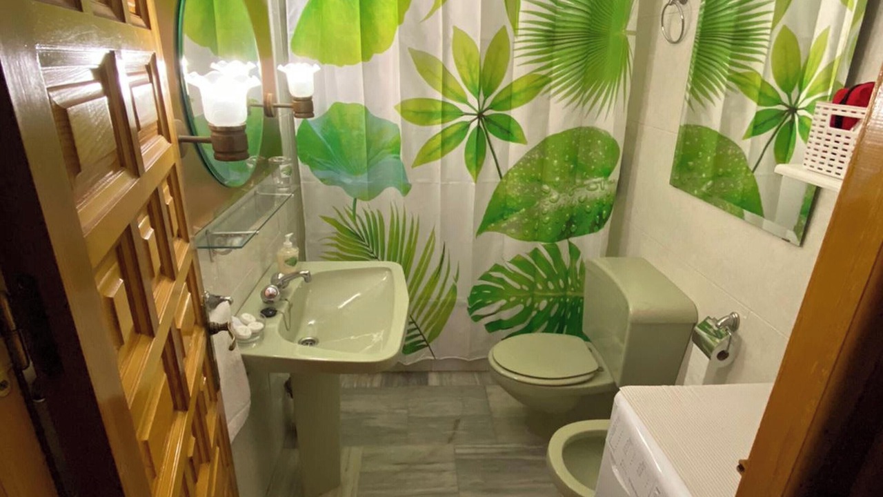 Photo of Bathroom in La Trinidad-San Juan y Todos los Santos