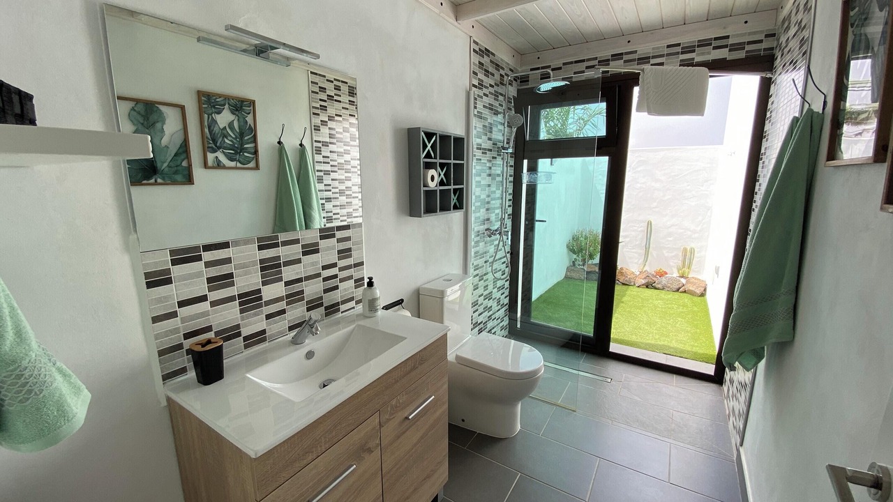 Photo of Bathroom in La Oliva