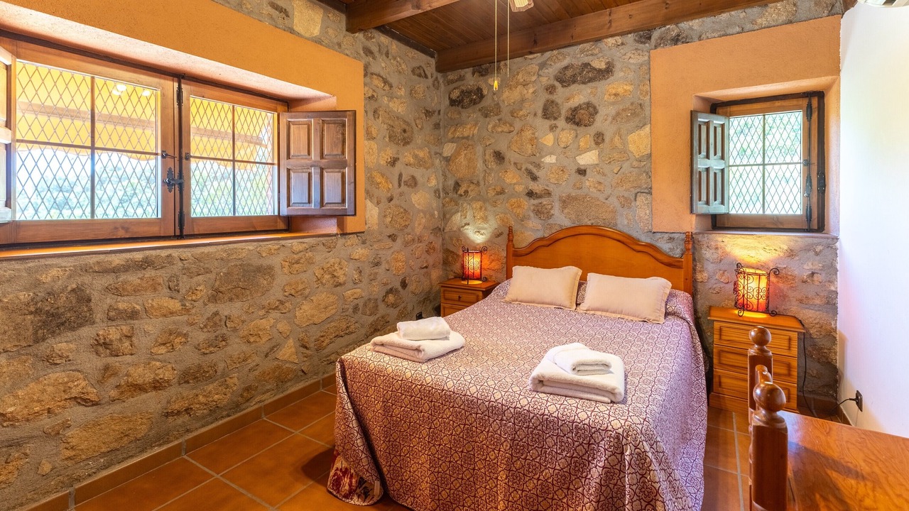 Photo of Bedroom in Candeleda