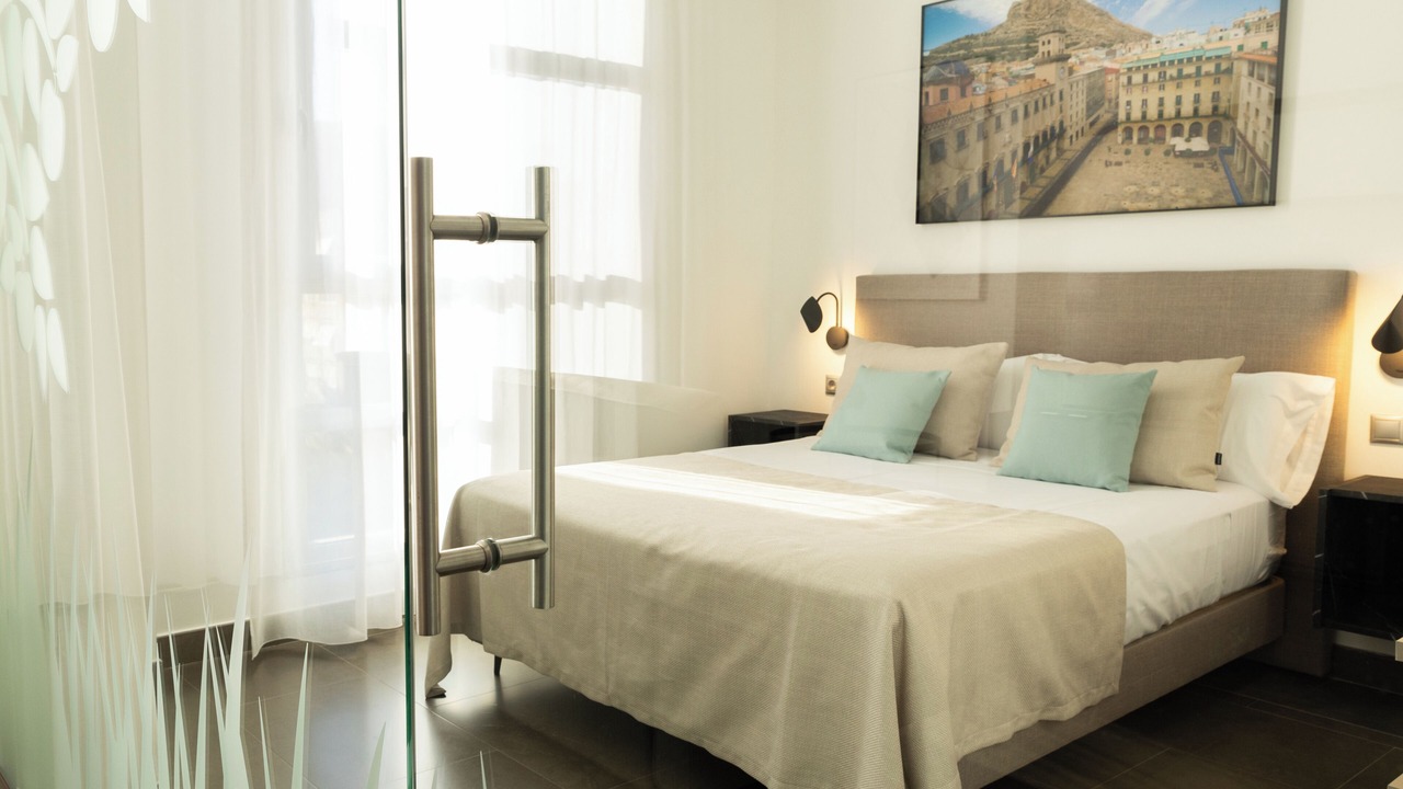 Photo of Bedroom in Altozano-Conde Lumiares