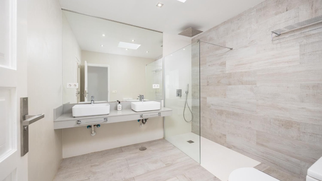 Photo of Bathroom in Macher