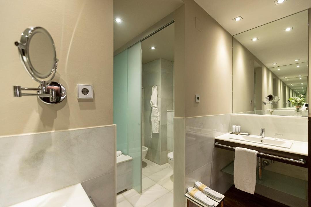 Photo of Bathroom in Alicante City Centre