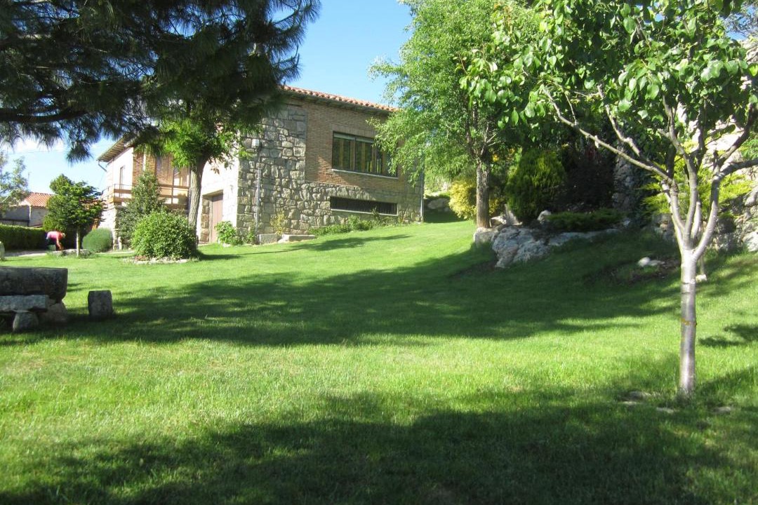 Photo of Others in Hoyos del Espino