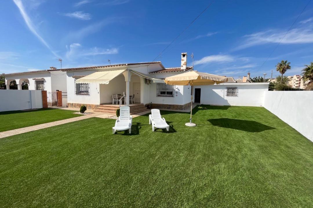 Photo of Buildings in Torre de Benagalbon