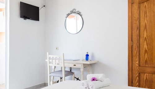 Economy Double Room (2 adults)