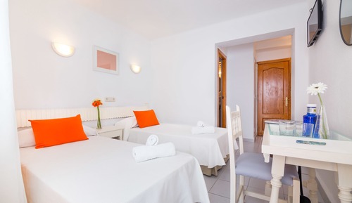Twin Room, Balcony