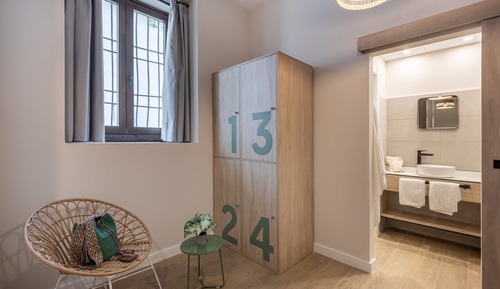 Room for 4 people with private bathroom