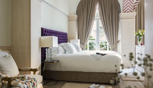 Premium Suite, Courtyard Area