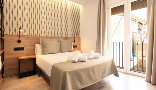 Superior Triple Room, Balcony, City View
