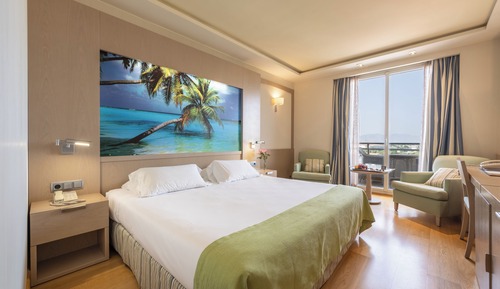 Superior Room, Balcony, Garden View