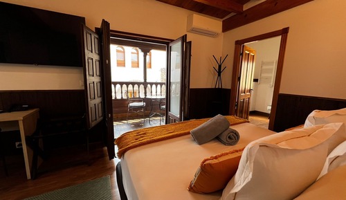 Junior Studio Suite