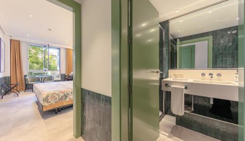 Double or Twin Room with Extra Bed