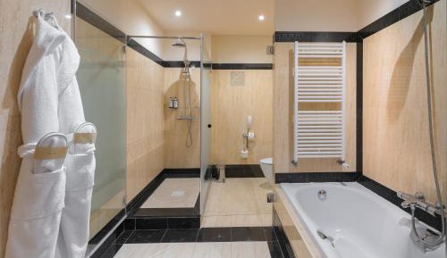 Junior Suite with Sea View (2 Adults)