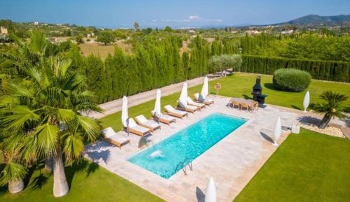 Four-Bedroom Vacation Home