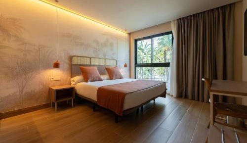 Superior Room (2 Adults)