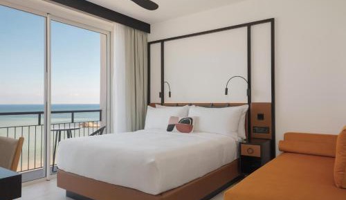 Premier Queen Room with Sea View