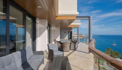 Premium Suite- 3 Bedroom & Sea View