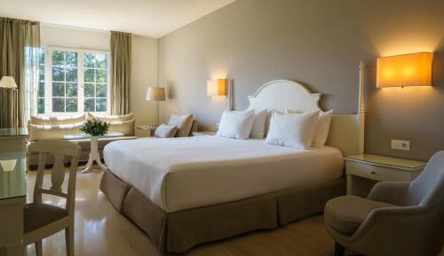Junior Suite with Parking Included