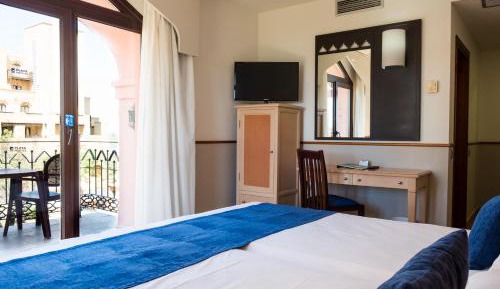 Double or Twin Room (2 Adults + 1 Child)
