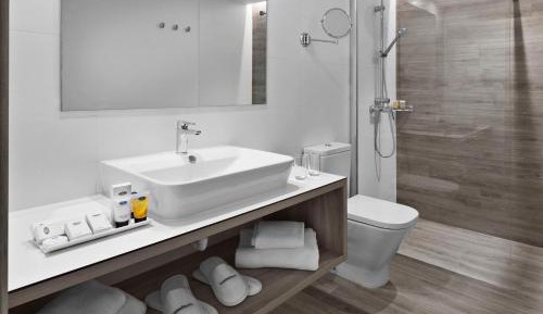 Prestige Junior Suite (2 Adults + 1 Child)