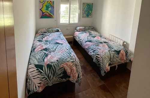 El Portil House | Casa Adosada Cerca de la Playa en Urbanización Agradable con Piscina, Pista de