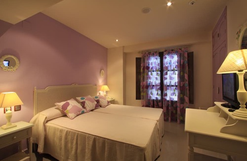 Barrio de la Villa House | Casa Baños de la Villa