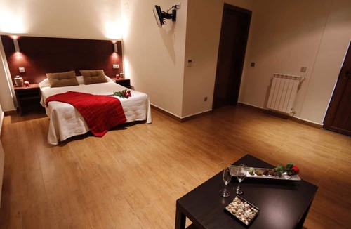 Jerez de los Caballeros Hotel | Hotel Rural Arroyo La Plata by Bossh Hotels