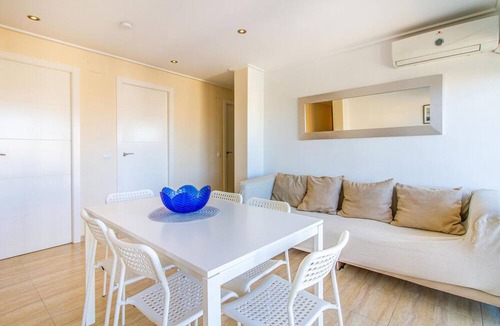 Santa Pola Apartment | Cozy apartment in Santa Pola with WiFi