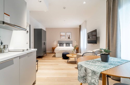 Cruz Roja-Capuchinos Apartment | Limehome Sevilla Ronda de Capuchinos