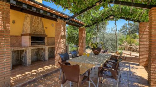 Casabermeja Villa | Casa Mirador de los Palomos Casabermeja by Ruralidays