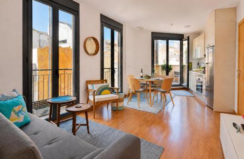 Barri Vell - Santa Creu Apartment | Penthouse in old city center by NRAS