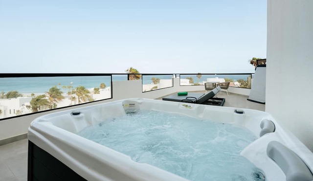 001 HIGOS BEACH BOUTIQUE Singular Hotel Residence