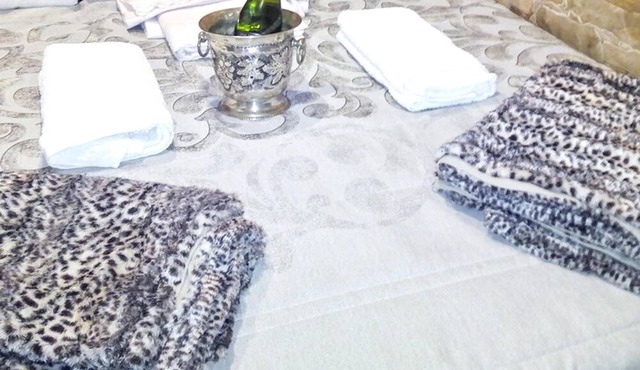Homerez - Beautiful apartement for 2 ppl. with jacuzzi at Ubrique