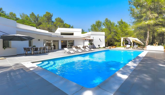 Villa "Can Drago" Private Pool, Large Garden, Terrace, WiFi & A/C