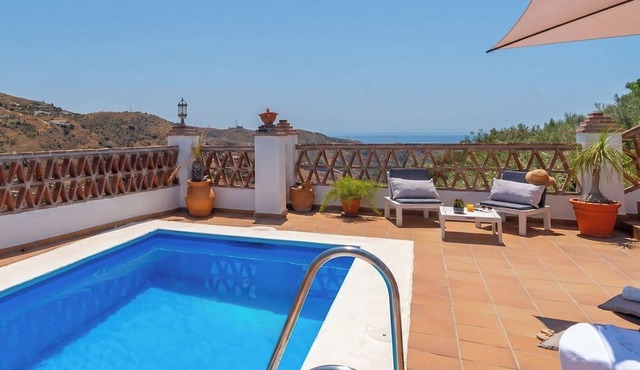 Cortijo Colinas Torrox by Ruralidays