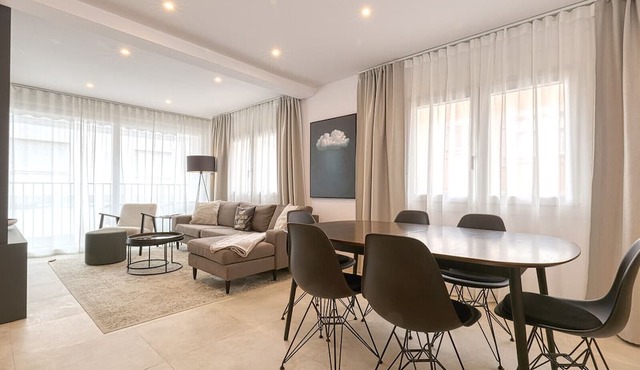 Stylish & Modern Fuengirola Apt, Near Beach